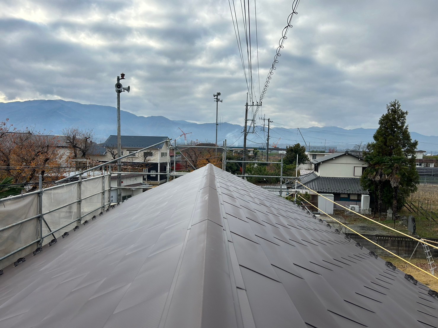 甲府市　屋根葺き替え　雨漏れ